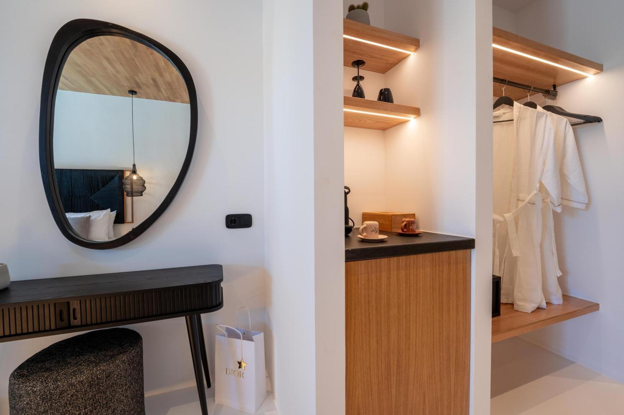 Hotel Black