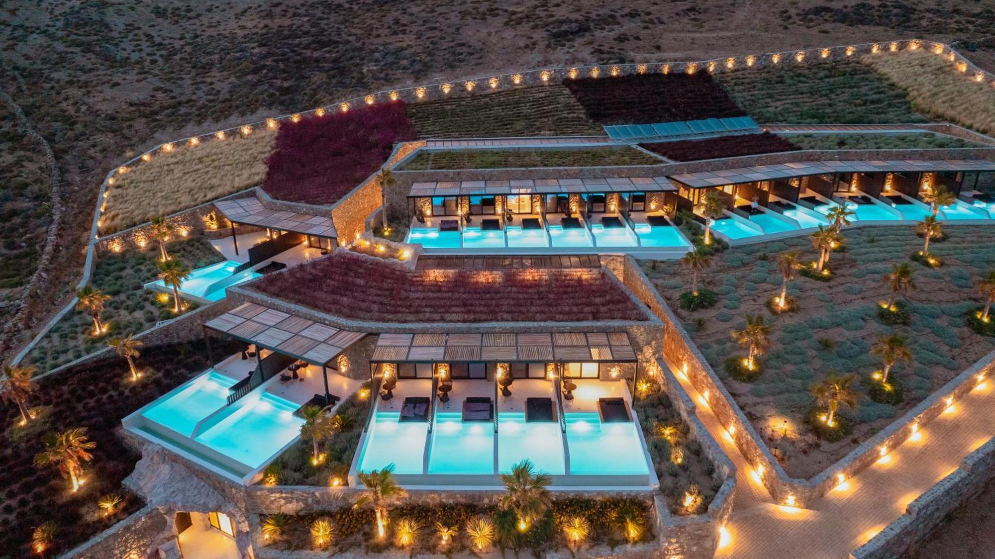 Black * Ftelia (Mykonos)